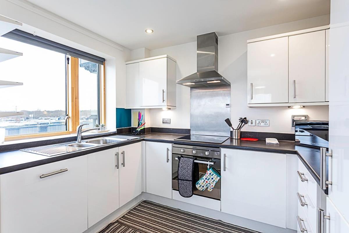 Trendy Queen'S Park Apartment With Views Across London Exteriör bild